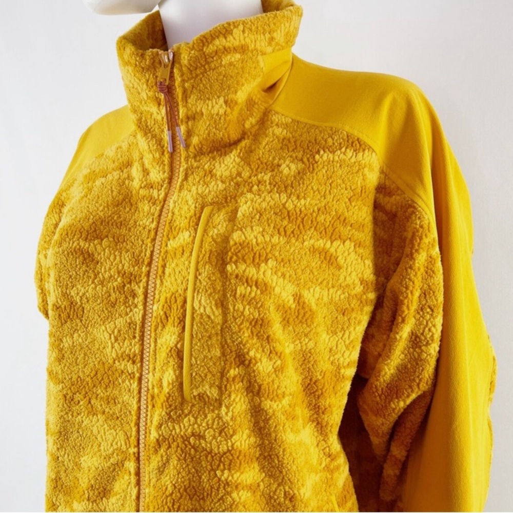 - OUTDOOR VOICES FLEECE ZIP UP JACKET